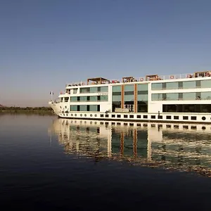 Le Fayan Nile Cruise: Weekly & Aswan Voyages Hotel